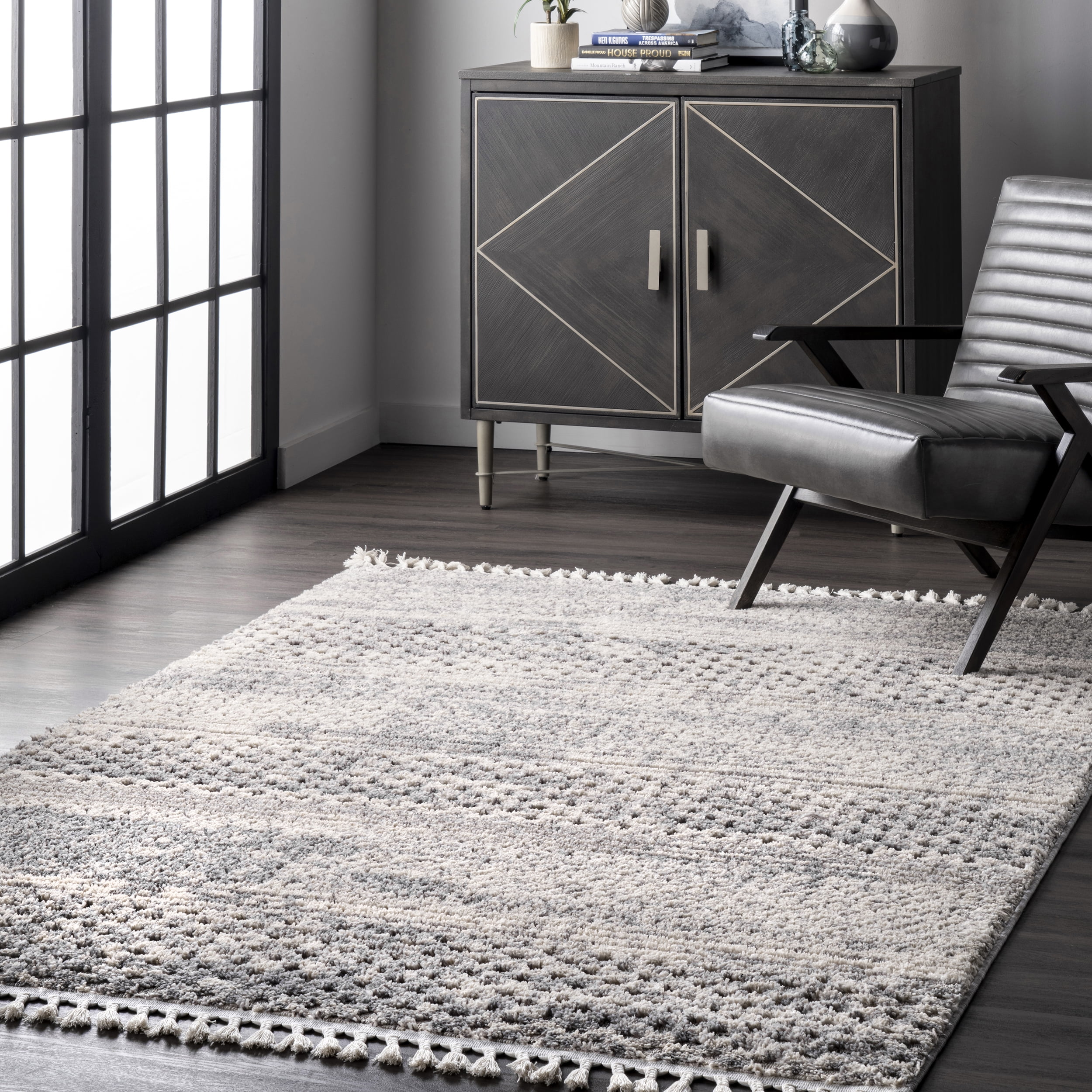 nuLOOM Lira Textured Geometric Tassel Area Rug
