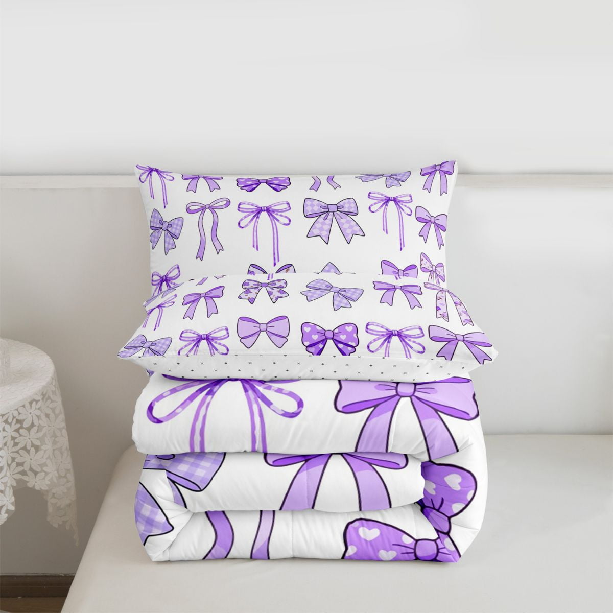 Mattel Monster High Twin/Full Reversible Plush Comforter Set