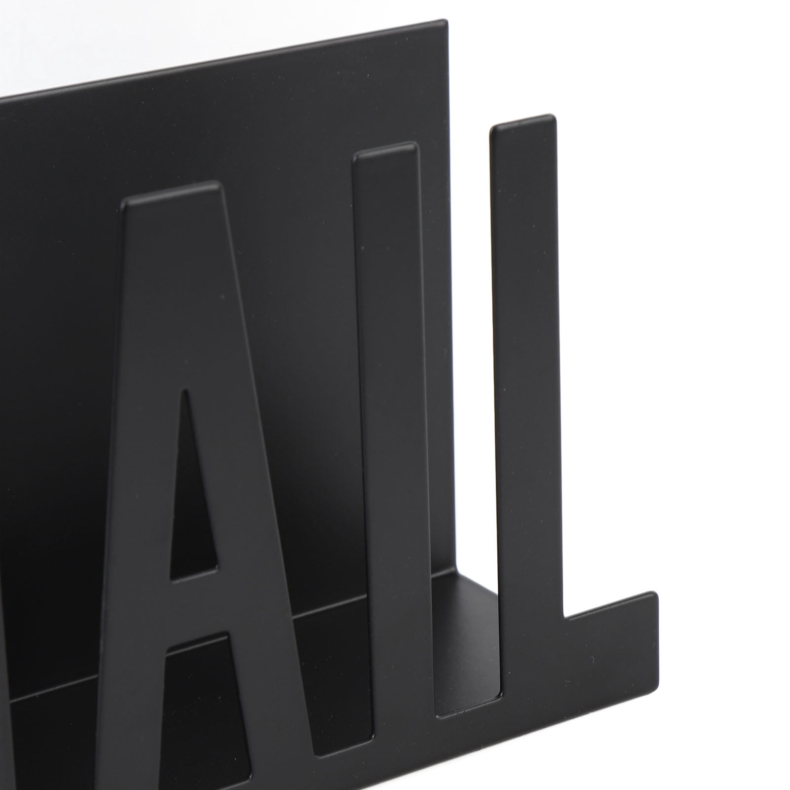 Nieyigj Metal Mail Sorter Elegant Hollow Design Desktop Stand for Letters Bills Documents Office Desk Accessories Room Decor, Black, 5.91 x 2.17 x 3.74 inches / 15 x 5.5 x 9.5 cm.