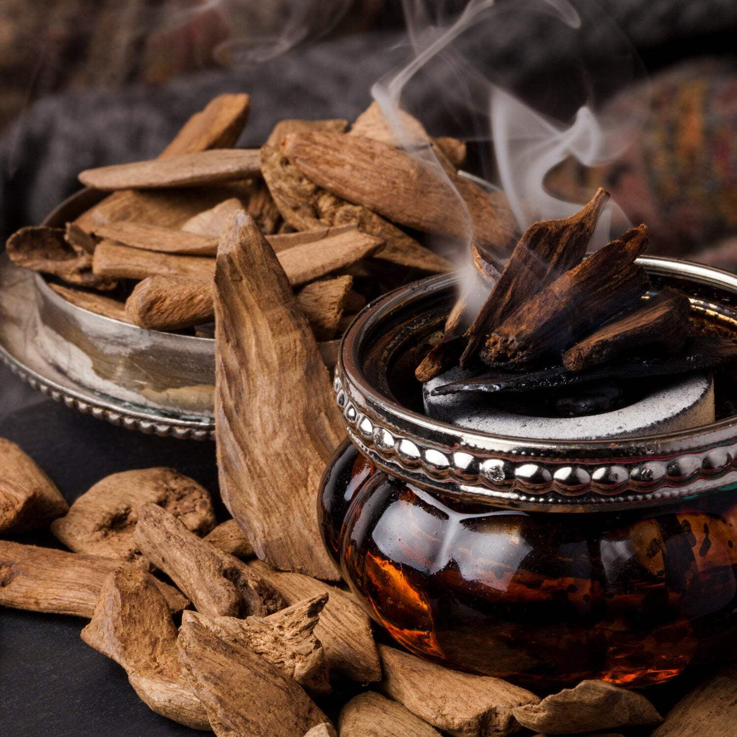 Amber Oud Scented Jar Candle (15 oz) – Homme + Heritage Collection