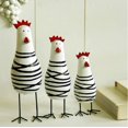 thumbnail image 3 of Familia de madera de tres piezas pollo escultura muñeca animal regalo orn, 3 of 5