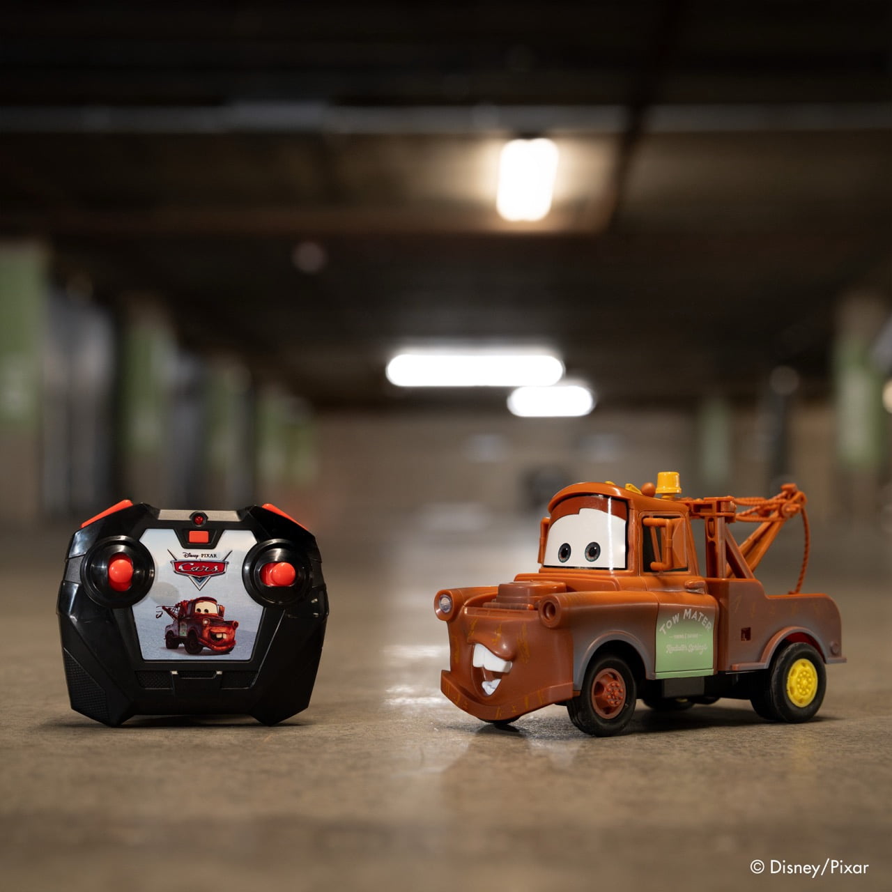 Jada Toys Disney Pixar Cars 1:24 Tow Mater RC Radio Control Cars