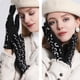 thumbnail image 3 of Guantes de invierno bonitos y cálidos para mujer, 3 of 5