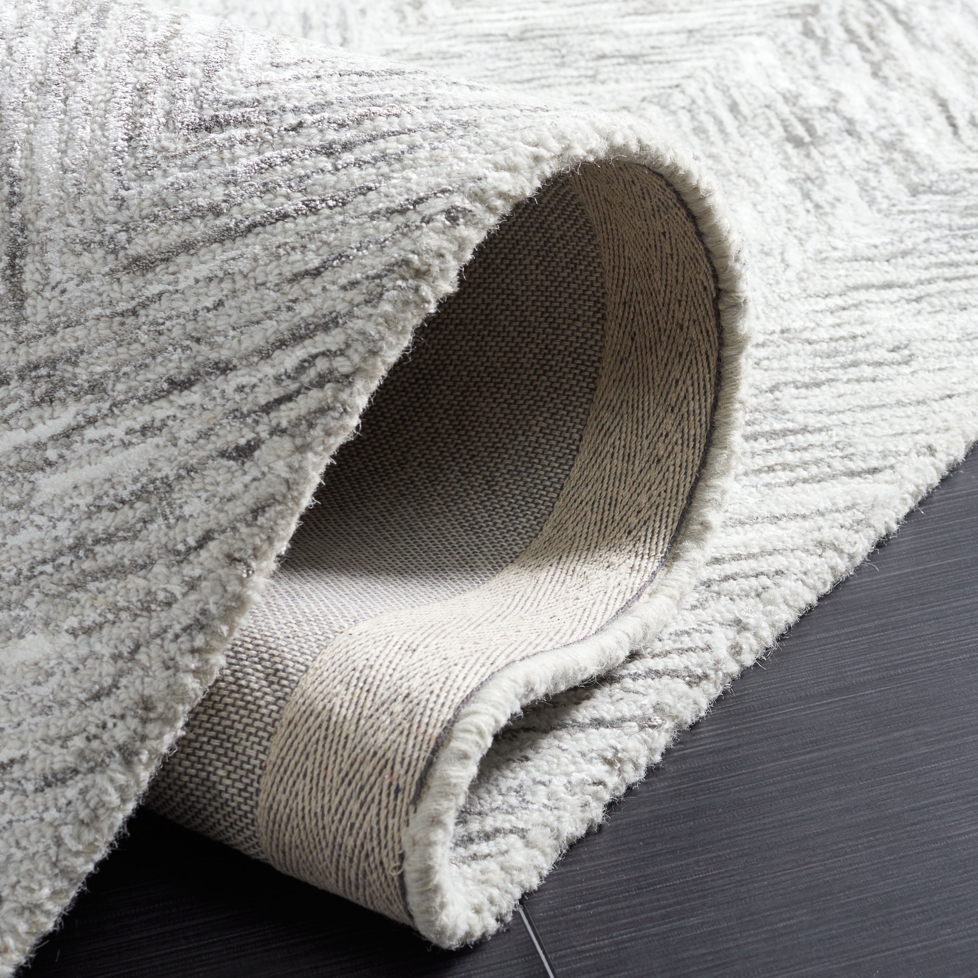 SAFAVIEH Soho Ryker Zig-Zag Area Rug, Grey/Ivory, 8' x 10'