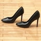 thumbnail image 1 of Zapatos de Negros de Plástico en Miniatura 1/12, Muebles para Muñecas, Casa, Habitación, s de Mujer, Accesorio de Decoración Baoblaze Zapatos miniatura Dollhouse, 1 of 7