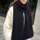thumbnail image 4 of Sonducket AcrylicFibers Stay Warm Winter Fashion Bufandas largas para mujer Bufanda de punto de invierno , acogedora y elegante Accesorios de disfraces rojo, 4 of 6