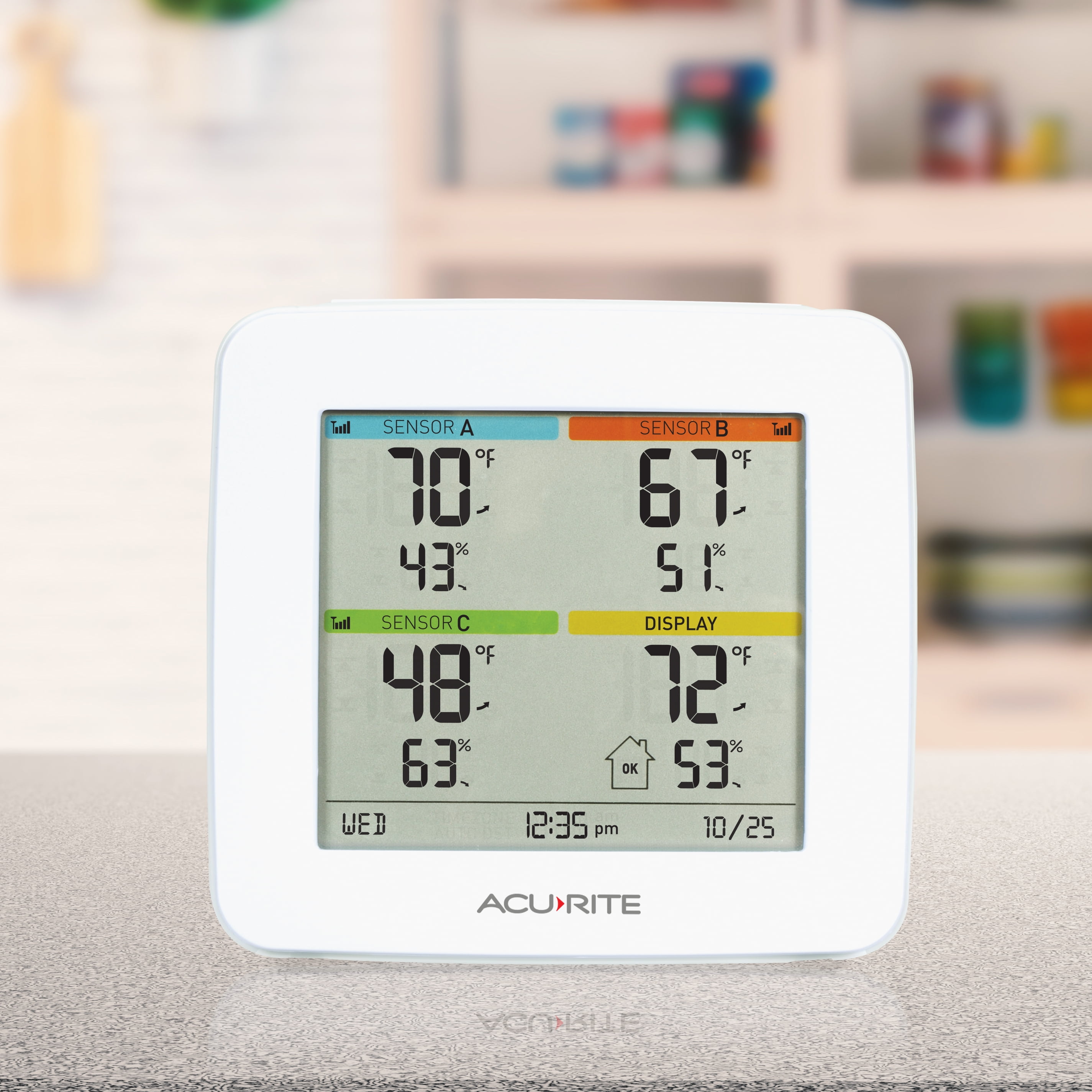 AcuRite 01090M Multi-Sensor Thermometer with 3 Indoor/Outdoor Temperature  Sensors