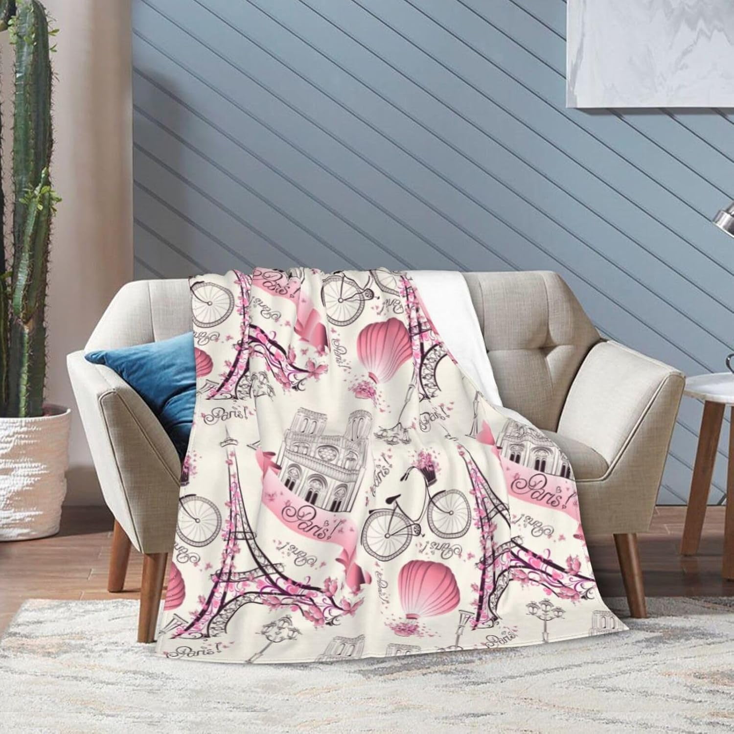 Paris Eiffel Tower Bed Blanket Ultra Soft Paris Valentine''s Day Theme Throw Blanket All Season Warm Light Weight Cozy Plush Blankets for Home Bedroom Sofa Chair Travel, 30"X40"