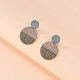 thumbnail image 4 of Pendientes Kryc para mujer, estilo bohemio, con tejido de ratán, con forma de disco colgante, modelo E--|Código de modelo 2125, 4 of 5