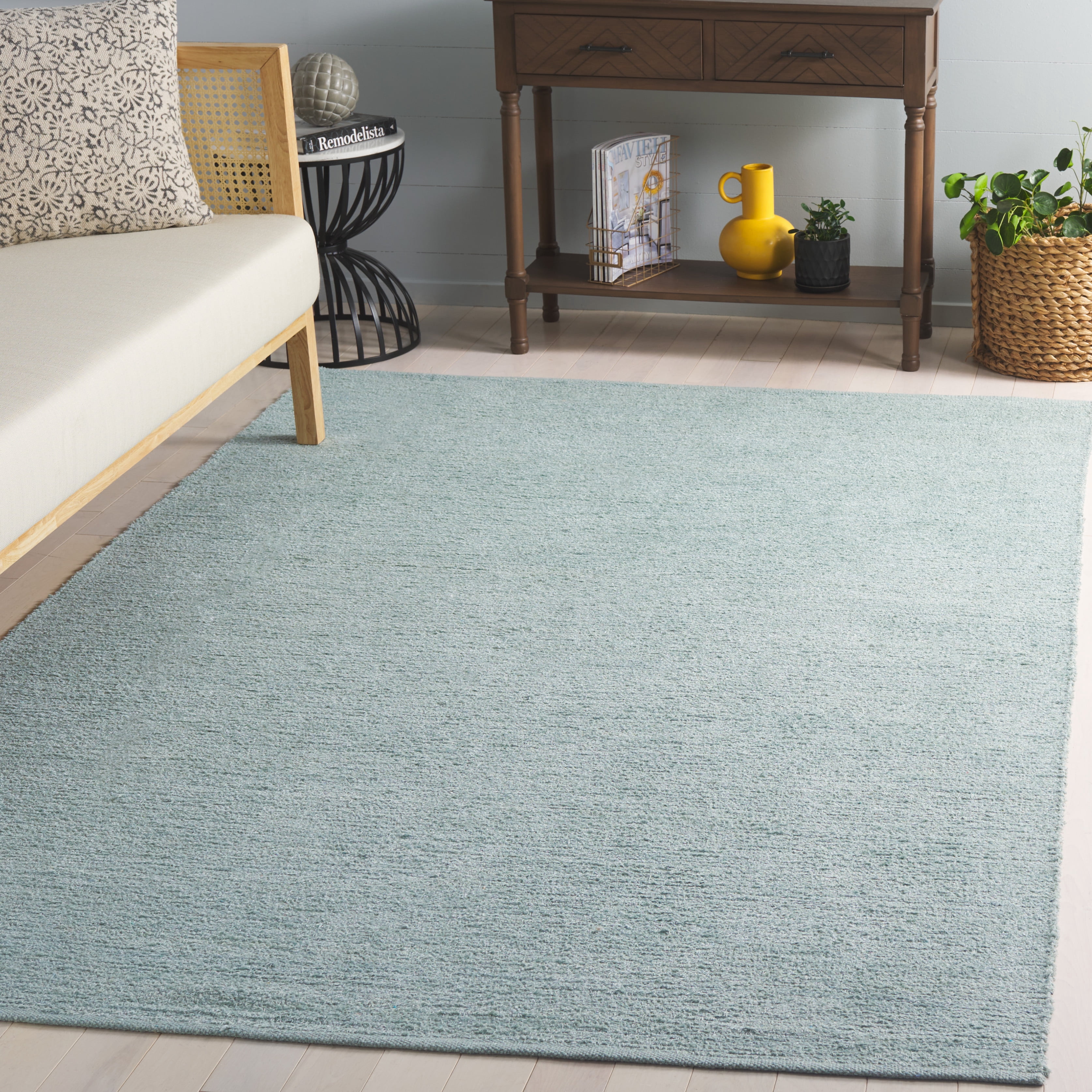 SAFAVIEH Montauk Azura Distressed Area Rug, Turquoise, 4' x 6'