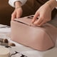 thumbnail image 5 of Bolsa de viaje para cosméticos de gran capacidad, bolsa de maquillaje portátil de PU, bolsa de baño impermeable para mujer, kit de artículos de tocador multifuncional, 5 of 5