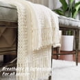 thumbnail image 3 of Cobija Tejida acogedora, cálida, Suave y Ligera para sillón, sofá, Silla, Cama, decoración del hogar, para Primavera, Verano y otoño (127 x 152 cm, 3 of 5