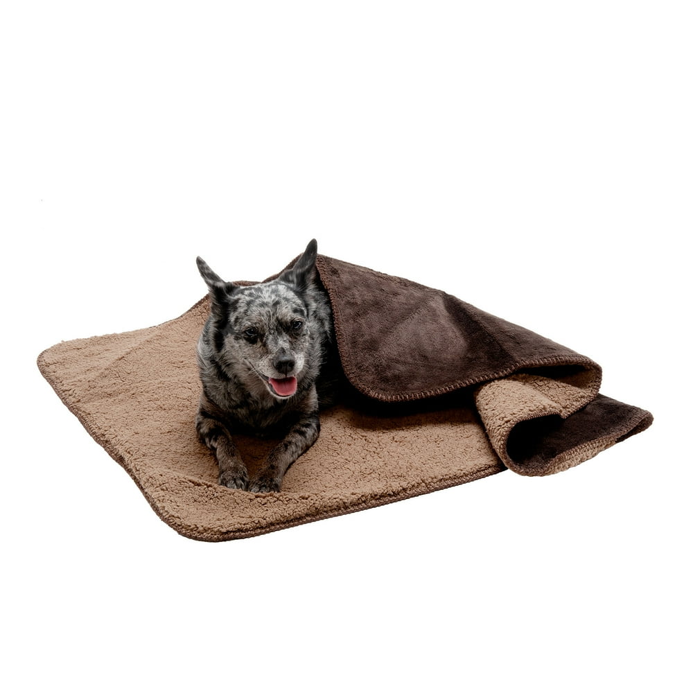 FurHaven Pet Throw Blanket Waterproof Snuggly & Warm Faux Lambswool