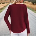 thumbnail image 4 of Camiseta de Mujer con Encaje de Piña y Costuras, Color Liso, Larga, Cuello Redondo, Informal. Vino Tinto XL, 4 of 6