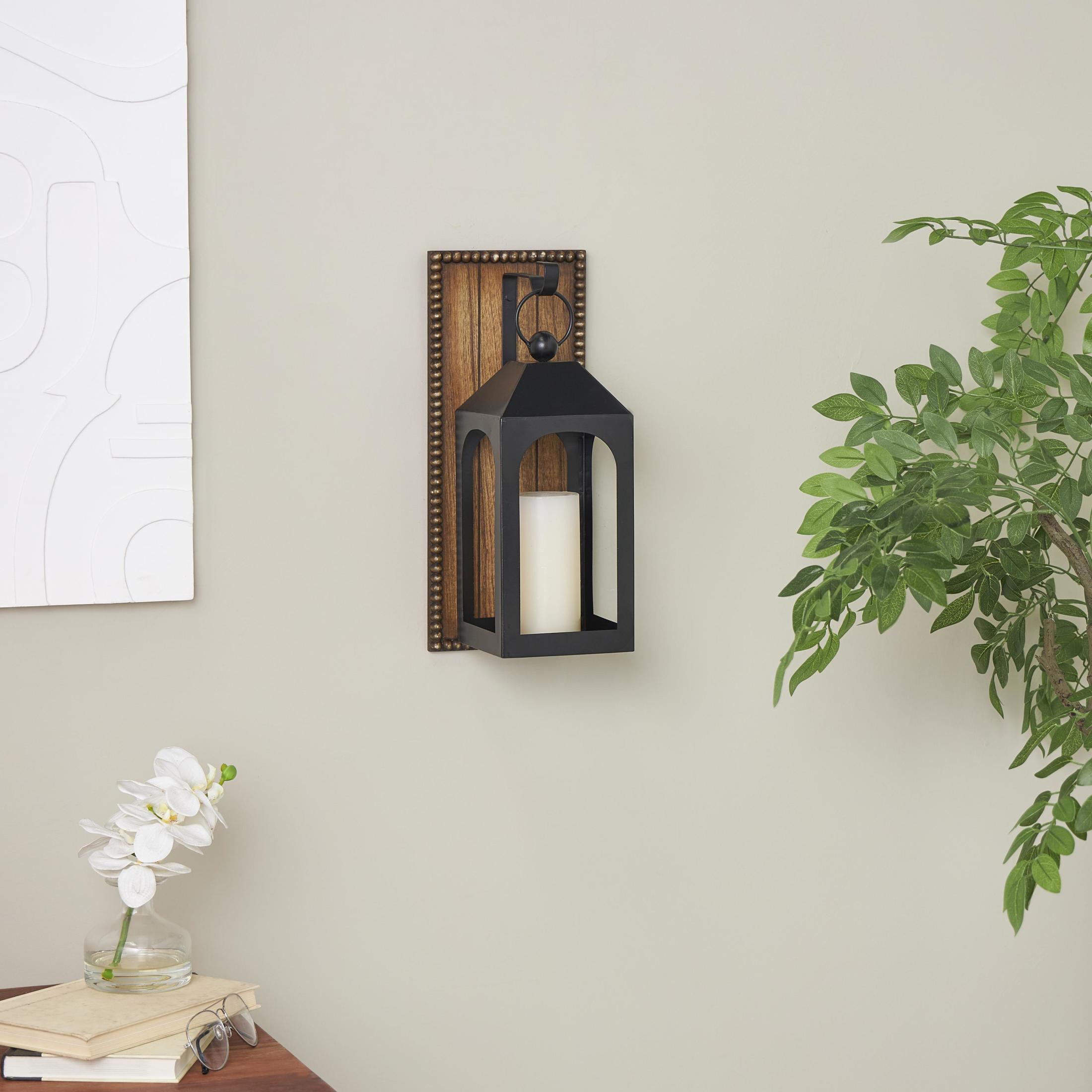 DecMode Black Metal Abstract Suspended Arched Cutout Wall Sconce with Brown Wood Backing and Beaded Edge