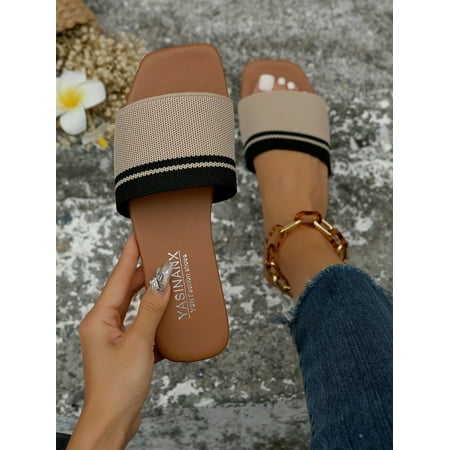 

Women‘s Apricot Flat Slippers