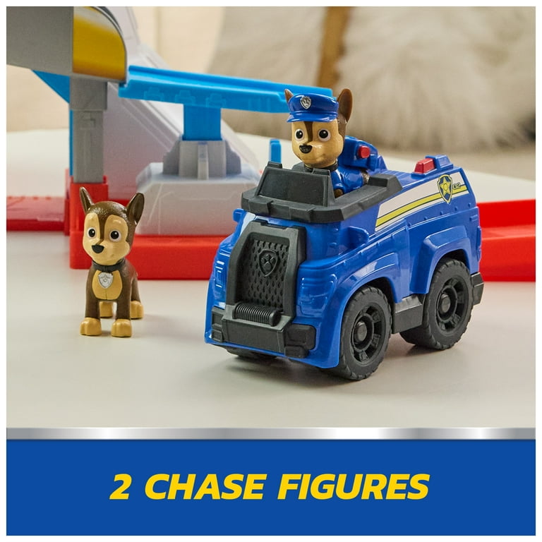 PAW Patrol Lookout Tower with 2 Chase Action Figures