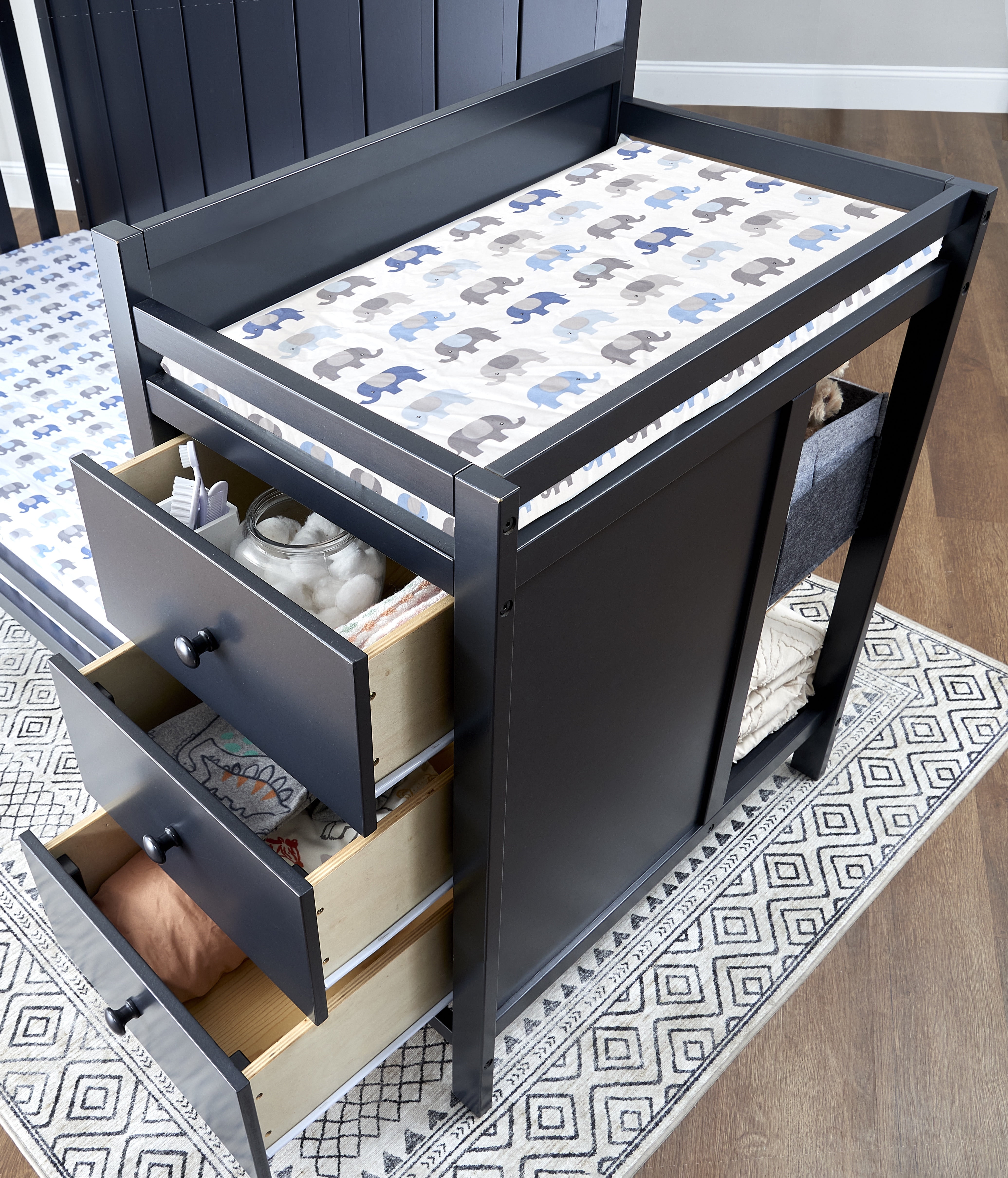 Sorelle Essex Crib & Changer