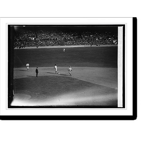 Historic Print, Frische out at 2nd, 3rd ining 7th game World Series, 10/10/24, 16" x 20"