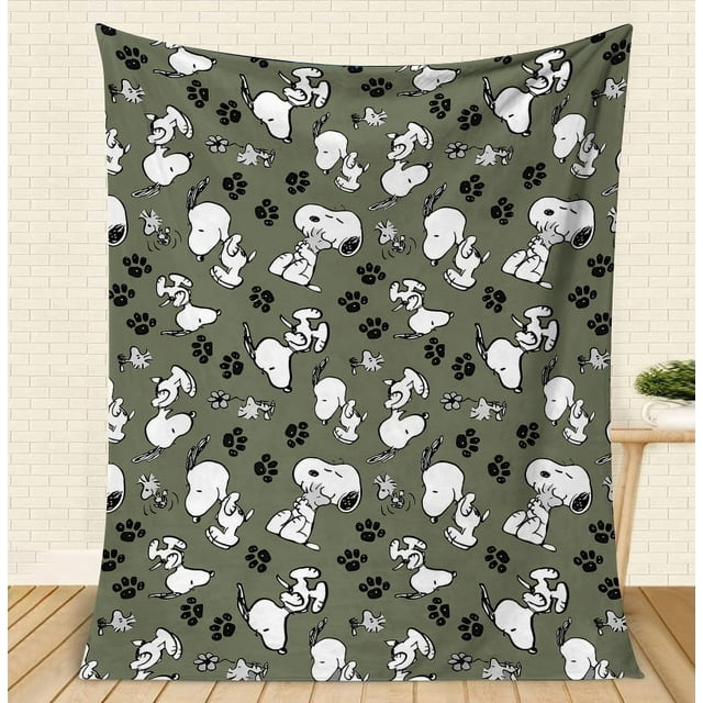 Cute Cartoon Snoopy Flannel Blanket Lunch Break Sofa Decoration Blanket