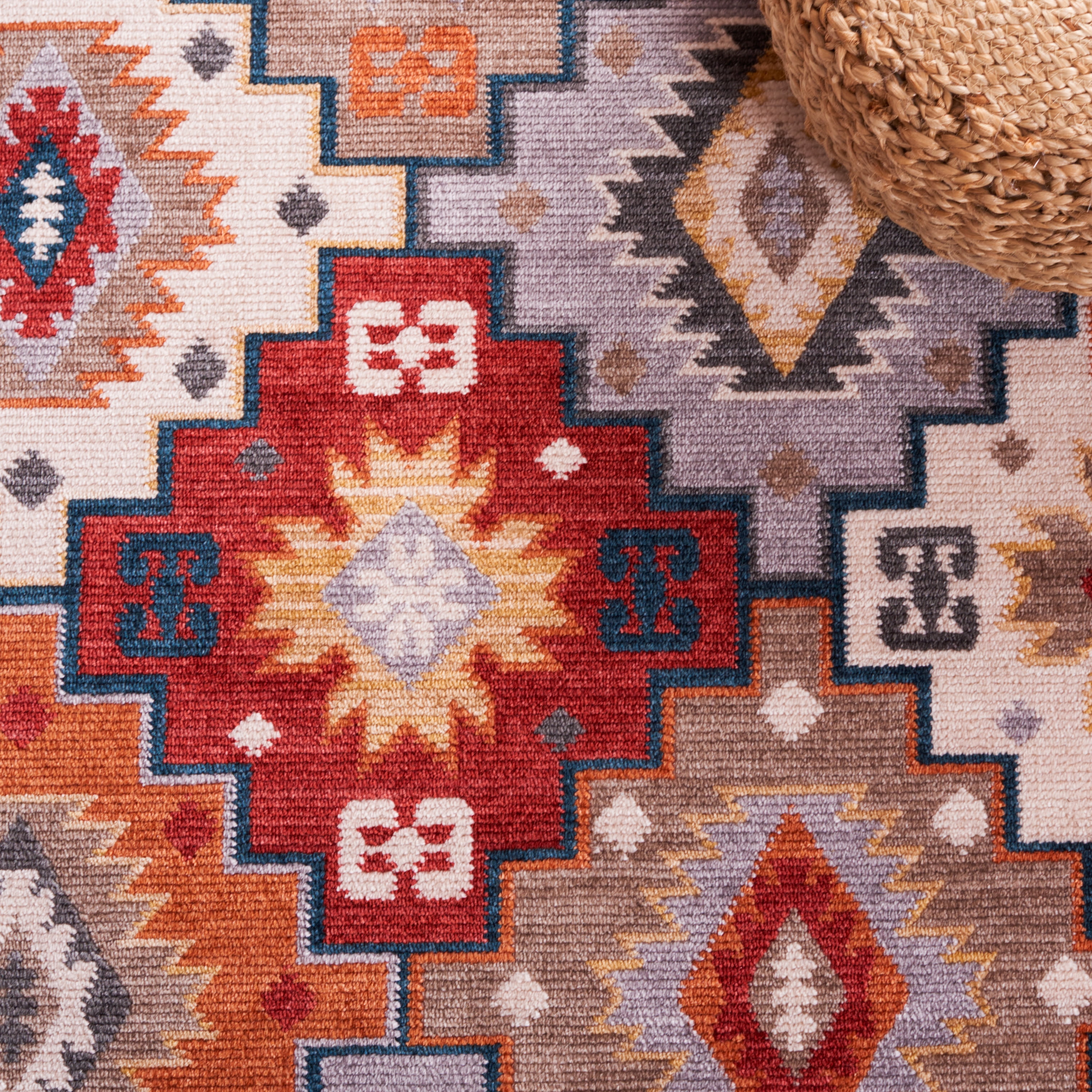 Safavieh Farmhouse Marais Geometric Area Rug, Gray/Red, 9' x 12'