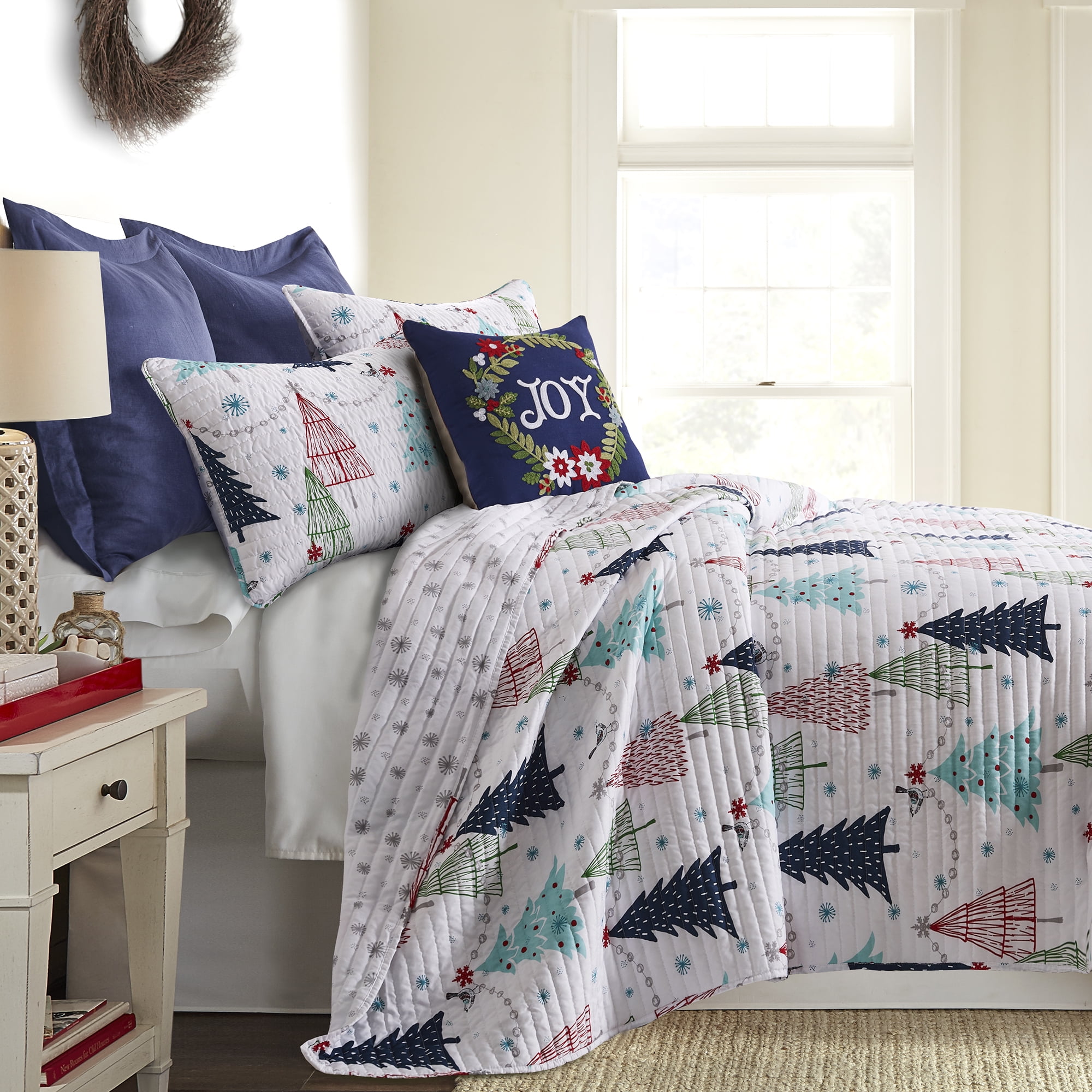 Levtex Home - White Pine Quilt Set - Full/Queen Quilt and Two Standard Shams - Christmas Tree - Blue, Red, Green and White - Quilt (88x92in.) and Shams (20x26in.) - Reversible - Cotton/Polyester
