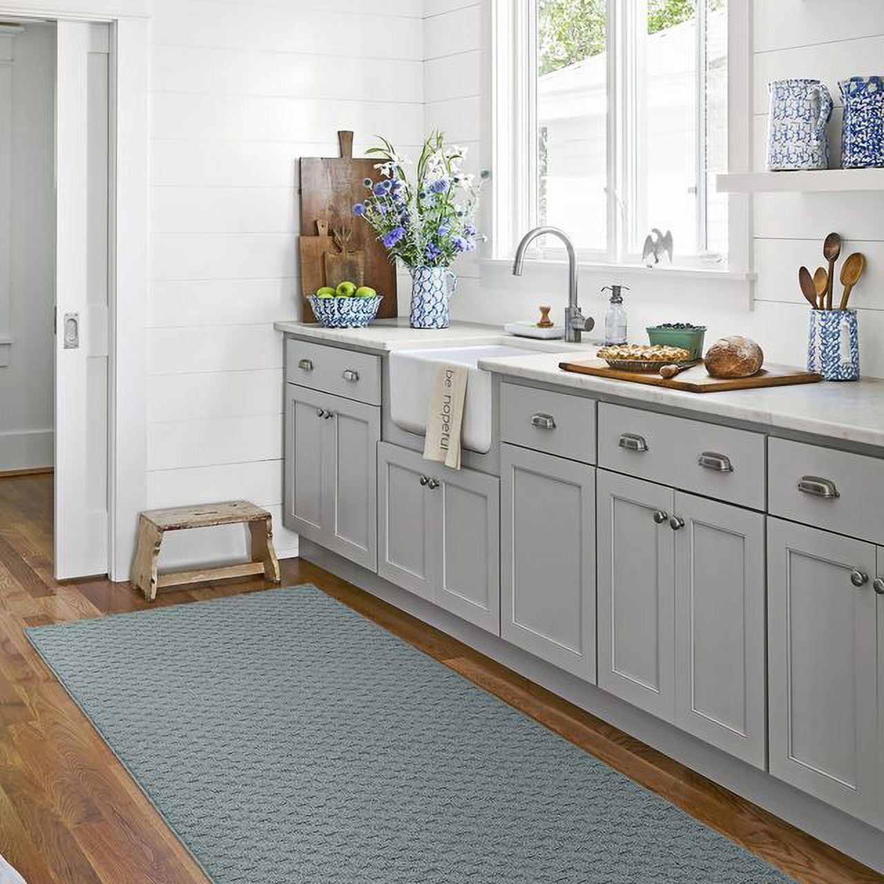 Garland Rug Town Square Sea Foam Indoor Runner Rug, 3' x 8'