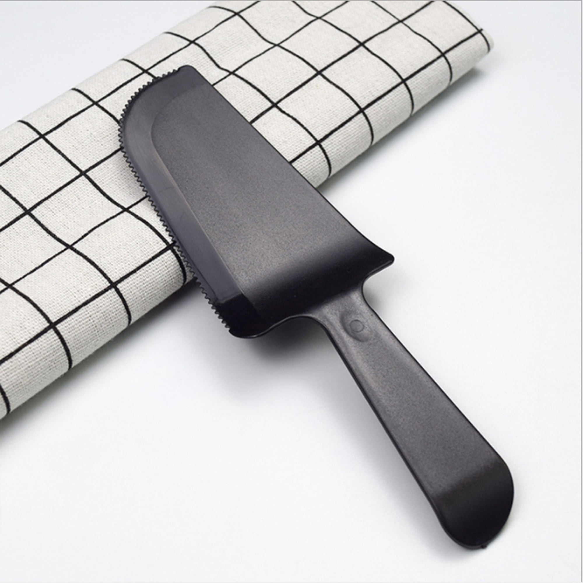 Set of 10 Black Serrated Edge Dessert Cake Disposable Partyware Plastic