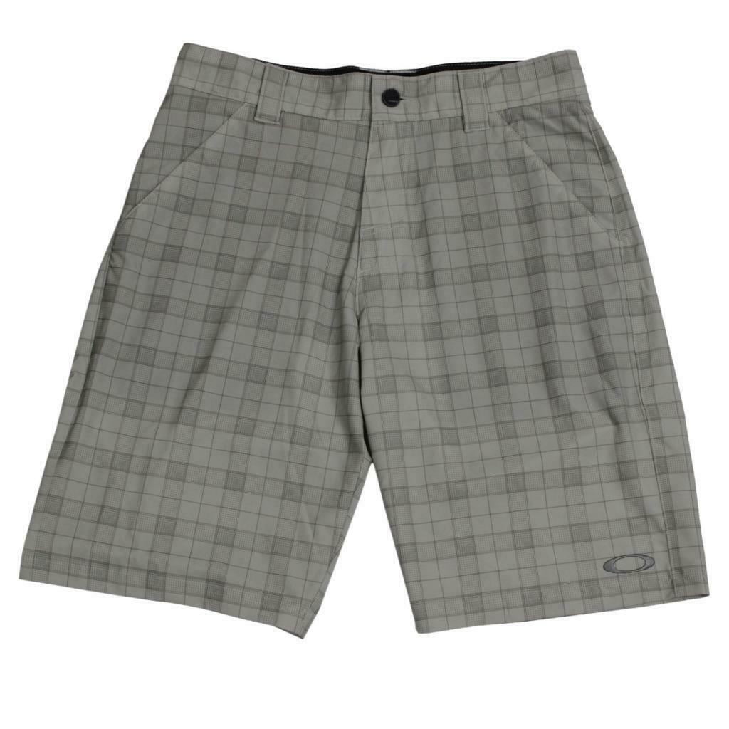 oakley golf shorts