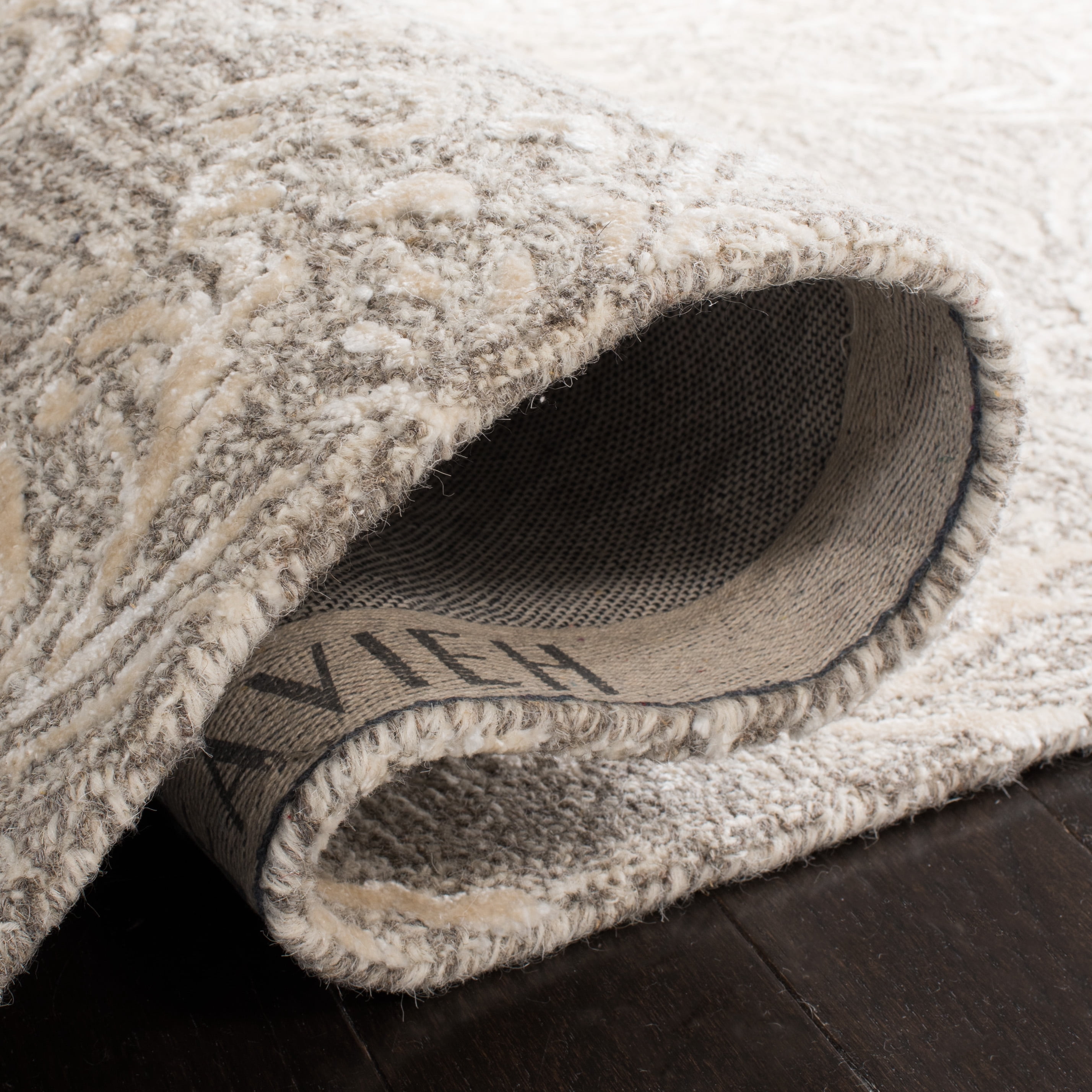 SAFAVIEH Glamour Tiana Damask Area Rug, Grey/Ivory, 5' x 8'