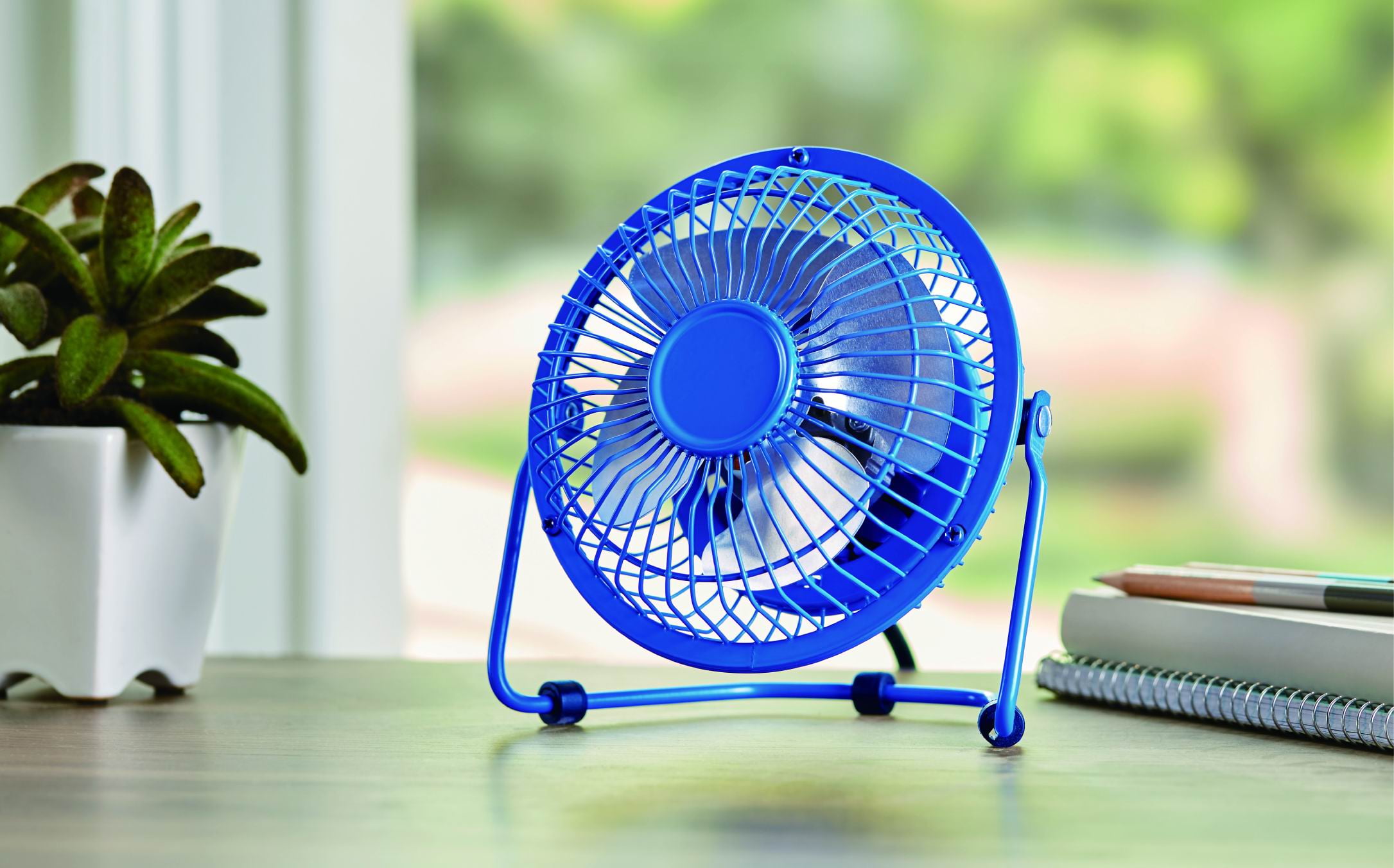 Mainstays 4 inch Mini Desk Fan, Metal, 360-Degree Pivot Mainstays 4 inch Mini Desk Fan, Metal, 360-Degree Pivot