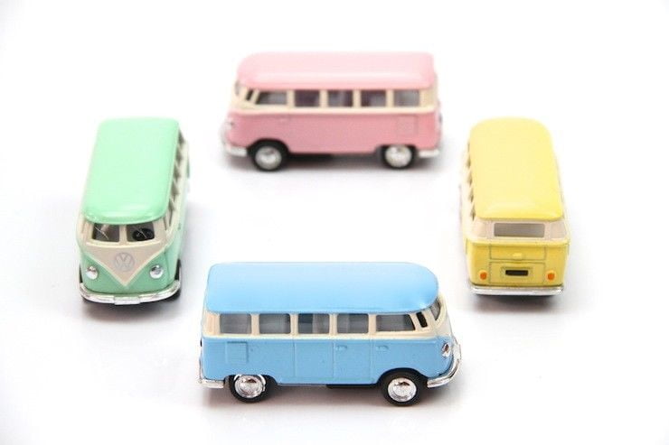 2.5/" Kinsmart 1962 VW Volkswagen Bus Diecast Model Toy Car 1:64 Pastel Yellow