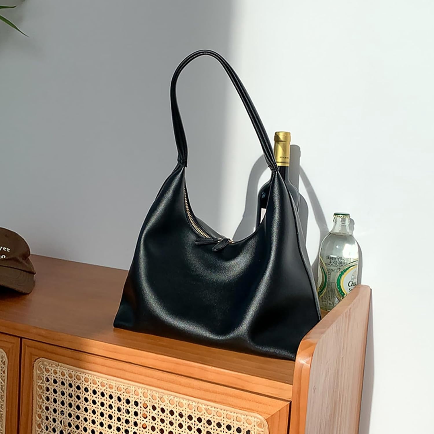Kwuty Leather Hobo Bag Small Shoulder Purses for Women Slouchy Tote Handbag Vegan Leather Crescent Bag