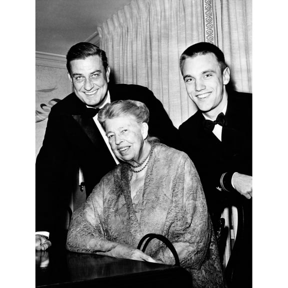 Eleanor Roosevelt With Son Franklin Jr. And His Son History (18 x 24)