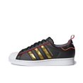 thumbnail image 2 of Zapatillas de tabla ASAdidas Superstar CNY de corte bajo, cómodas y resistentes para deportes al aire libre, para mujer, en negro, dorado y rojo., 2 of 5
