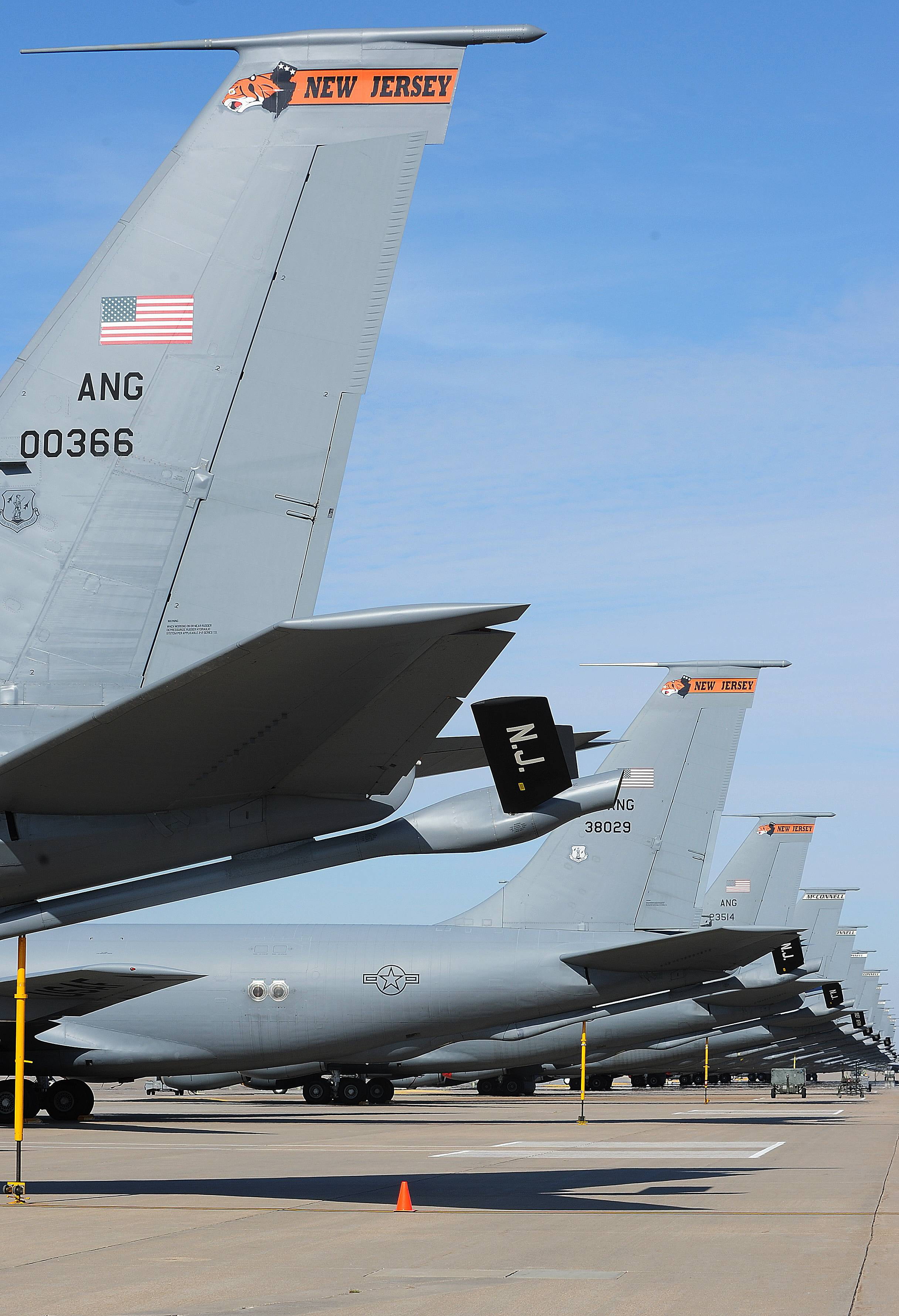 premier aircraft design kc-135 paint kit premier aircraft design kc-135 paint kit