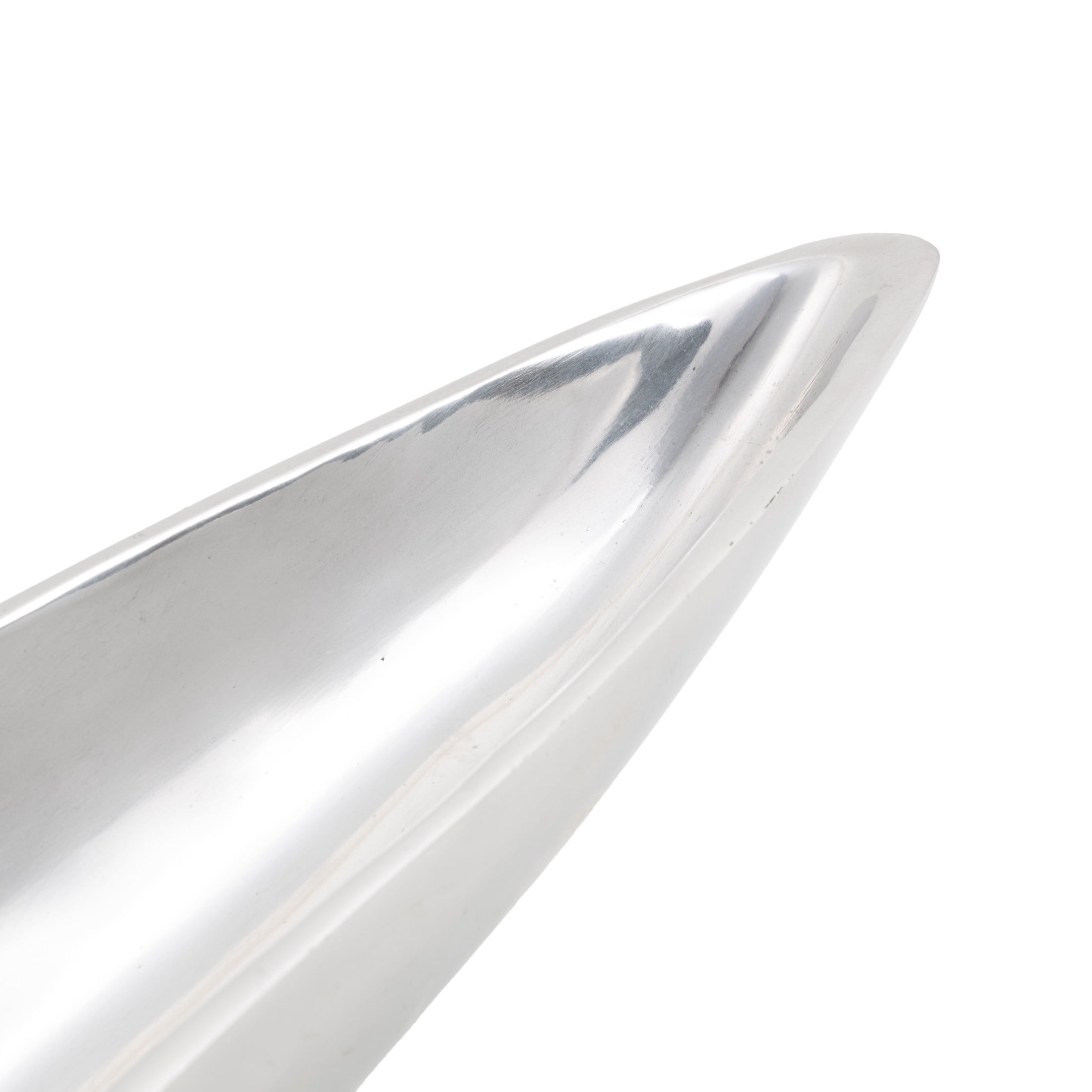 DecMode 29" x 5" Silver Aluminum Metal Sleek Boat Tray with Elevated Base, 1-Piece