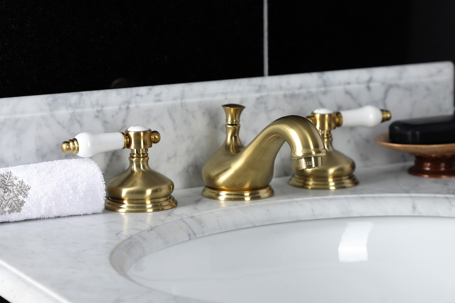 Kingston Brass KS1167BPL 8 in. Widespread Bathroom Faucet, Brushed Brass