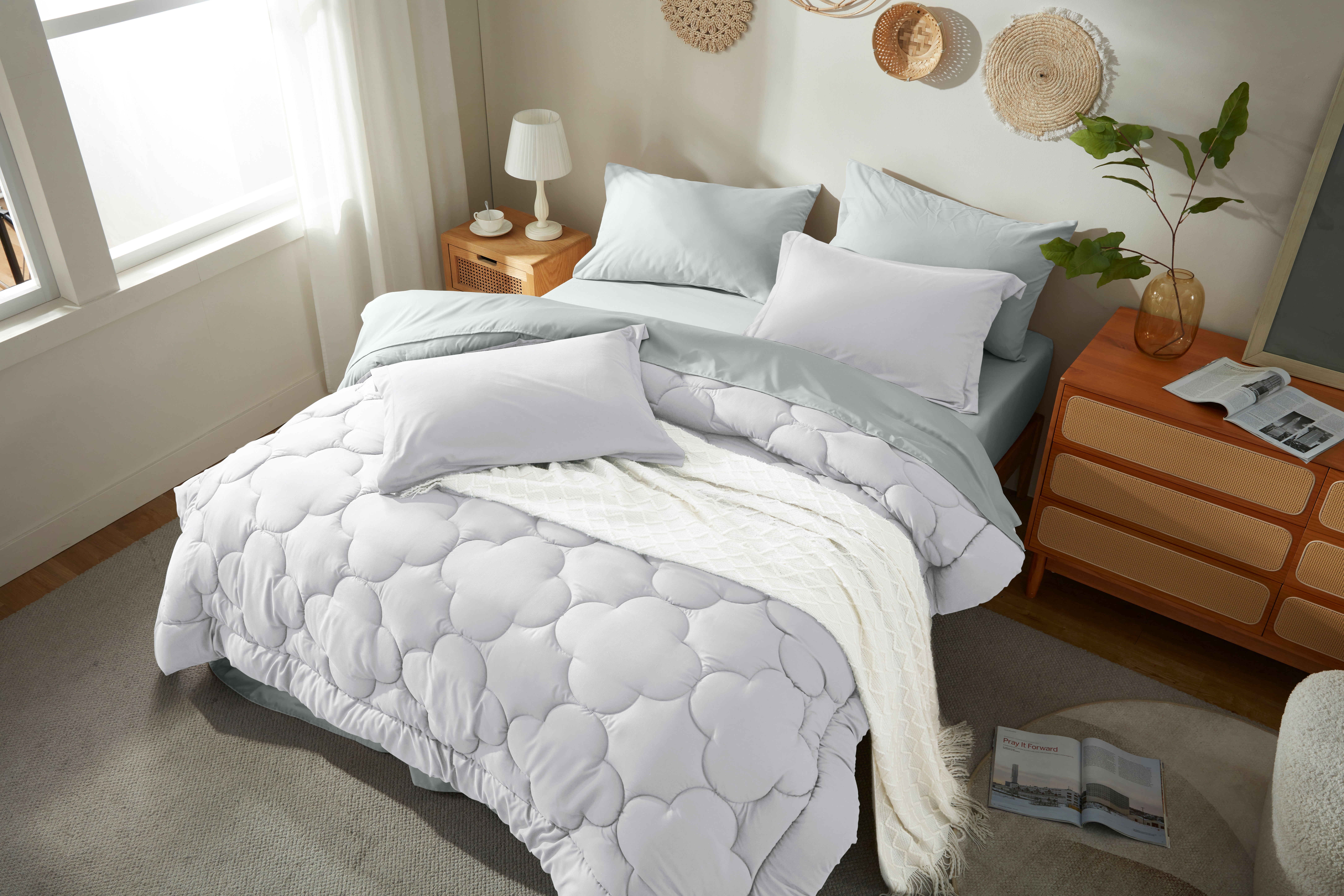 Bedtreat Queen Comforter Sets，7-Pieces Reversible Bedding Sets，Bed in a Bag with Comforter, Flat Sheet and Fitted Sheet without Pocket, Pillowcases & Shams，White/Light Gray