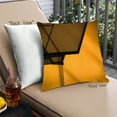 thumbnail image 1 of Ahgly Company Color Focus Yellow Coussin Décoratif d'Extérieur, 18 Po X 18 Po, 1 of 6