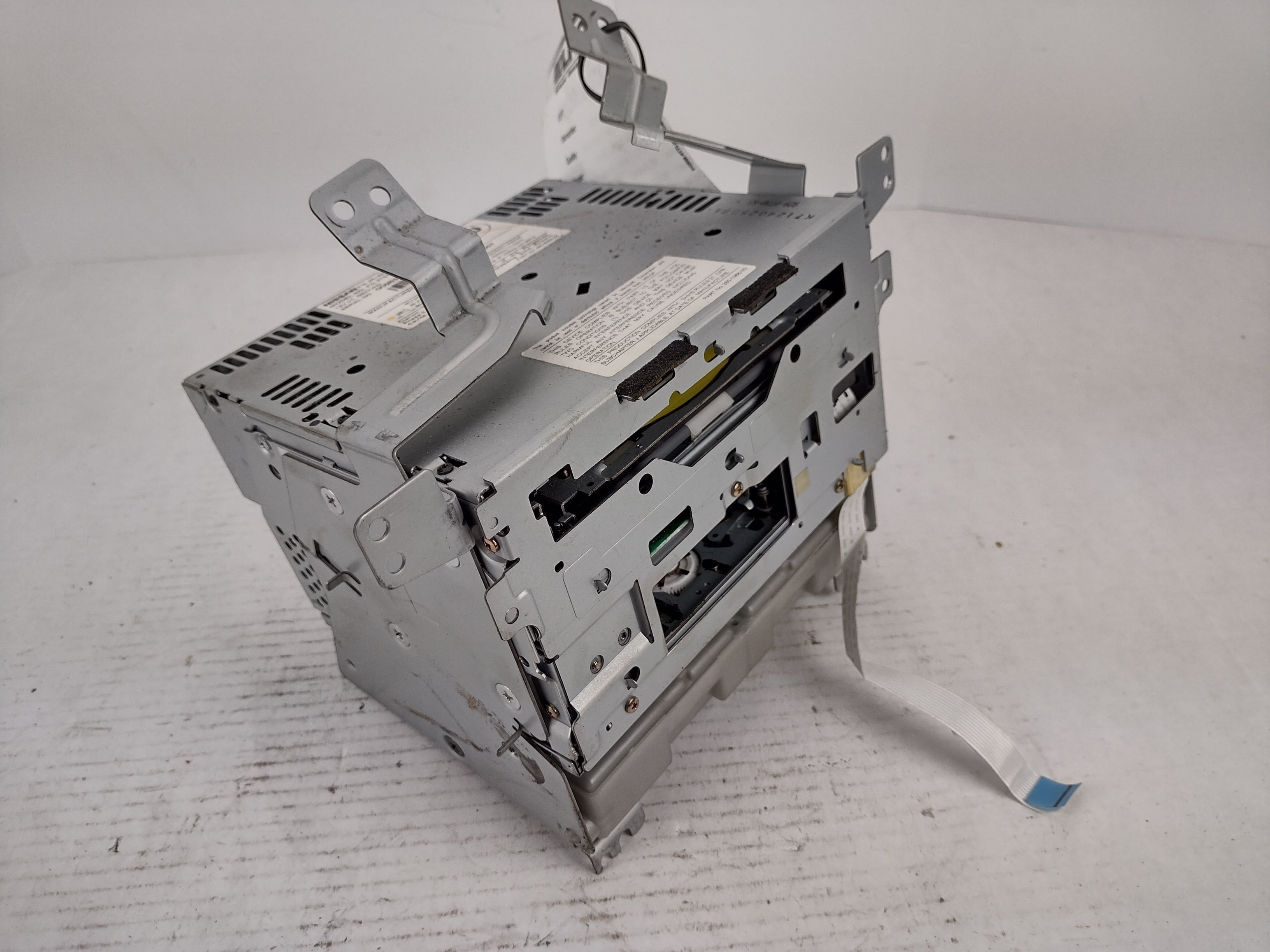 Pre-Owned 06 07 Nissan Murano AM FM 6CD Cassette Radio Receiver OEM - Verify Specific Vehicle Fitment In Description - (Good)
