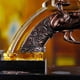 thumbnail image 5 of Set de Licorera de Whisky VYLPM en Forma de Pistola con 4 Vasos de Trago de 380mL, 5 of 7