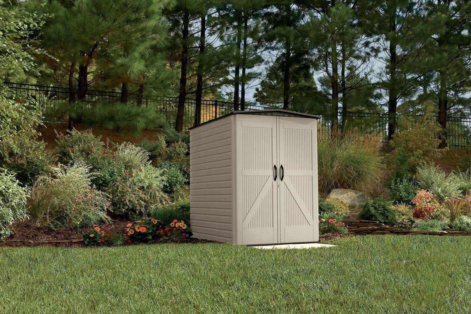 Rubbermaid Large Vertical Storage Shed