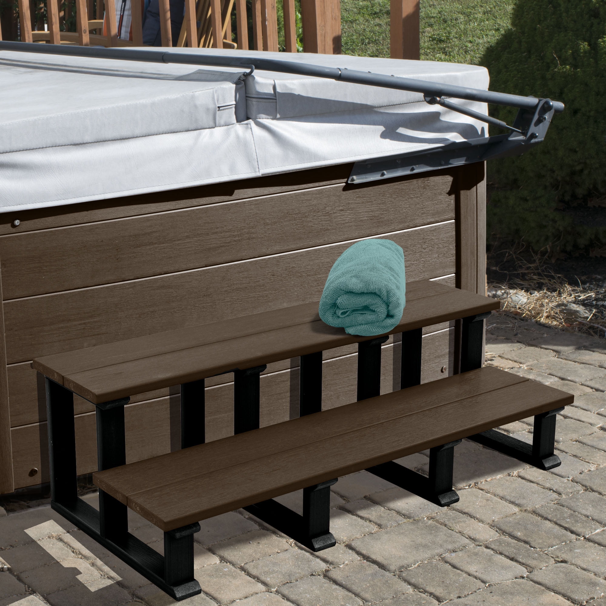 Highwood Hot Tub, Two Tier Steps - 32" Wide, Outdoor, Eco-friendly, Synthetic Wood