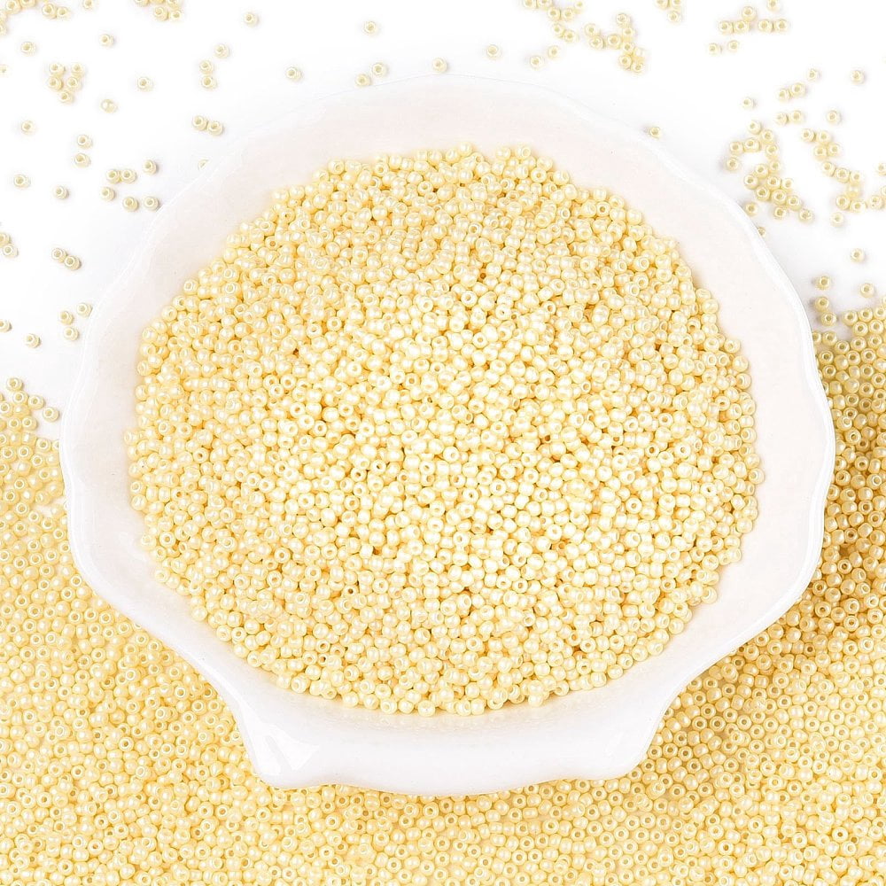 11/0 Grade A Round Glass Seed Beads Baking Paint Lemon Chiffon 2.3x1.5mm Hole: 1mm about 48500pcs/pound