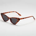 thumbnail image 2 of Gafas de sol de ojo de gato para mujer, gafas de sol de moda retro con montura pequeña para mujer, 2 of 5