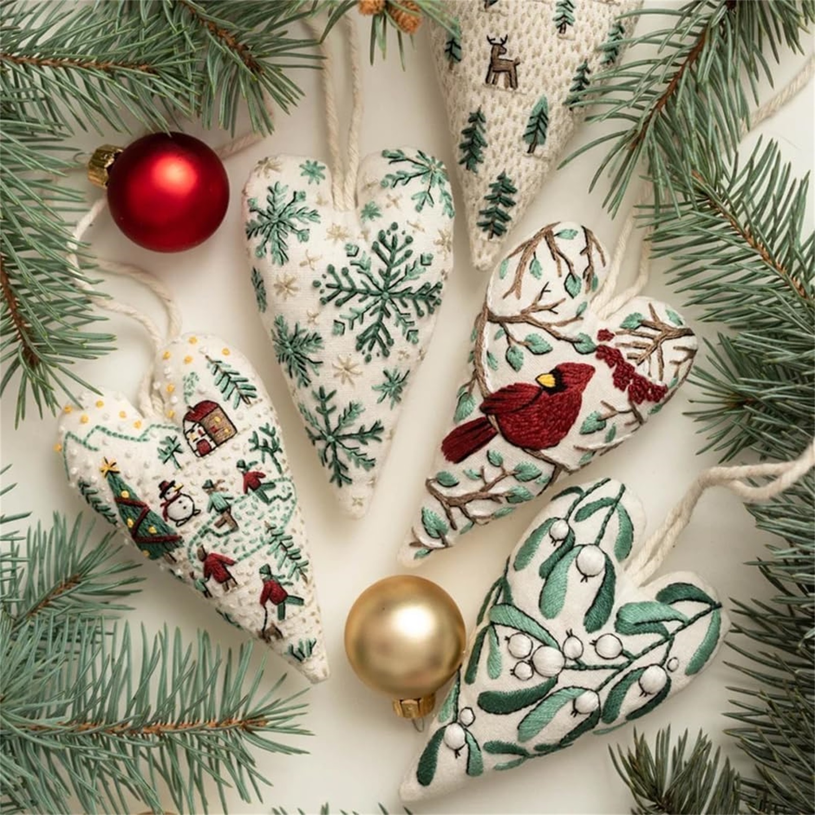 Embroidery Christmas Ornament Kits, Hand Embroidery Tree Hanging Ornament, DIY Heart Embroidery Christmas Decoration Cross Stitch Kit with Needles
