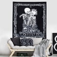 thumbnail image 3 of Tapiz de calavera para colgar en la pared de amantes besándose, tapiz de esqueleto humano en blanco y negro con decoración de corona de rosas, arte de pared para dormitorio, 3 of 5