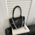 thumbnail image 4 of Bolso de mano de gran capacidad para mujer 2024 Nuevo estilo Bolso bandolera de un solo hombro de alta gama y nicho para el trabajo y los desplazamientos Paquete, 4 of 5