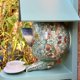 thumbnail image 2 of Casa y comedero para pájaros, diseño creativo de tetera y taza de té, adorno de resina para montaje en pared, para decoración colgante de jardín al aire libre, comedero para pájaros estilo, 2 of 5